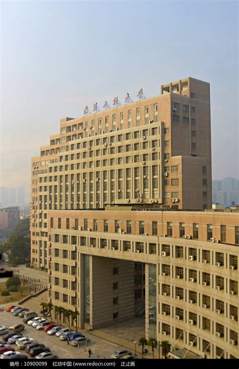 武汉软件工程职业学院鲲鹏产业学院 - 武汉唯众智创