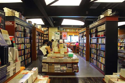 上海书店已开40家埠外连锁书店，“上海出品”闪亮全国
