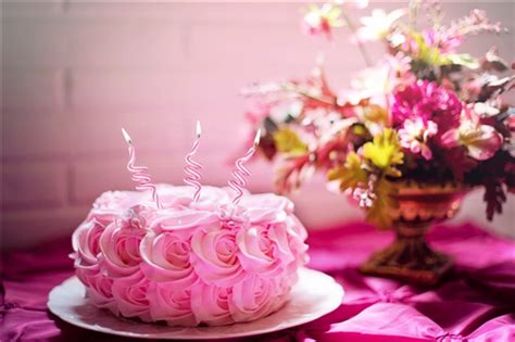 心形玫瑰蛋糕_女神蛋糕_产品介绍_启东麦克趣儿蛋糕房