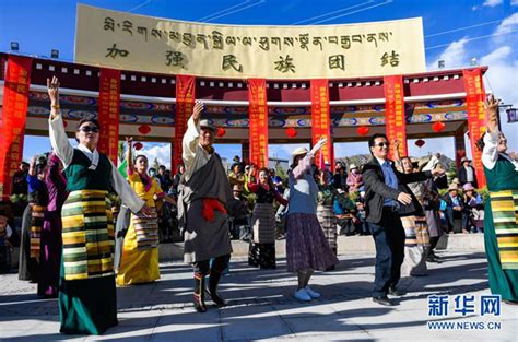 西藏日喀则庆祝第二个“民族团结进步日”_正义网