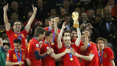 哈维：很自豪夺得世界杯 球迷都享受西班牙足球