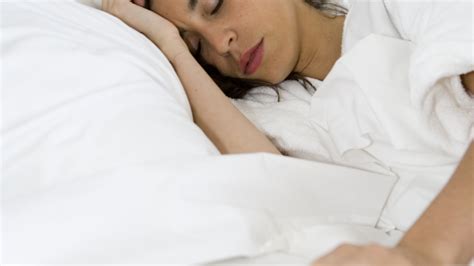 有哪些快速入眠的方法 快速帮助入眠的方法 _八宝网