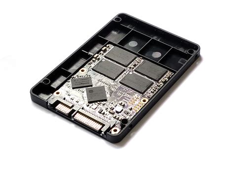 工厂直供2.5寸SSD硬盘外壳 大中宗板塑胶外壳sata7mm固态硬盘外壳-阿里巴巴