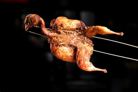 炭烤鸽子,中国菜系,食品餐饮,摄影,汇图网www.huitu.com