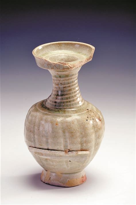 都是中国瓷都，潮州瓷器早在宋代已经远销海外，成为中国瓷器代表