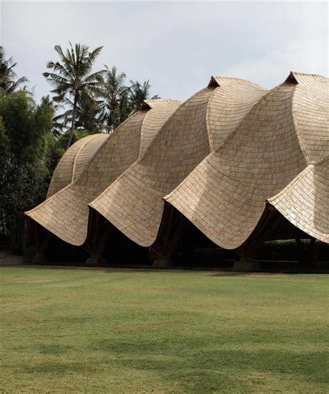 印度尼西亚学校，曼妙的手工竹制穹顶 / IBUKU—新浪地产