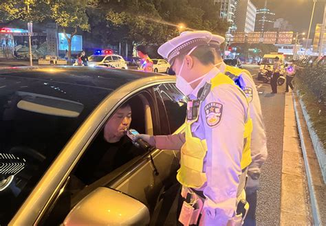 酒醒后驾车上路酿事故 上海警方近期查获多起“隔夜酒”驾车违法行为 - 聚焦上海 - 新湖南