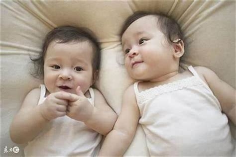 双胞胎男孩起名 给双胞胎男孩起名字-中华取名网