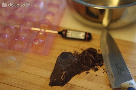 【巧克力酱的做法步骤图，巧克力酱怎么做好吃】魔法哆啦_下厨房