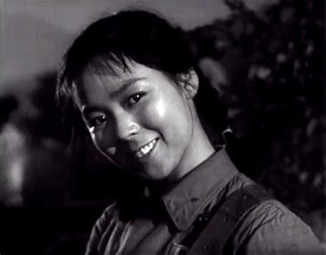 1973年，王心刚田华为八一厂招了一批新学员，后来大都成了电影明星 - 知乎