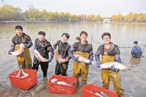 别人家的学校！武汉这所大学连续6年捕鱼宴请全校凤凰网湖北_凤凰网