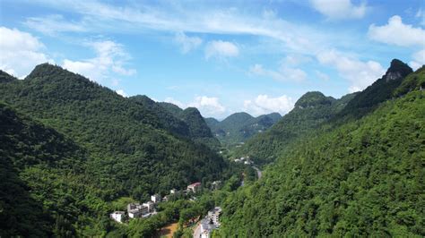 摄于湖北省利川市谋道乡支罗村 - 中国国家地理最美观景拍摄点
