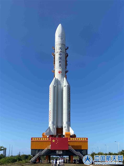 长征五号遥四运载火箭今日垂直转运至发射区_中国航天科技集团