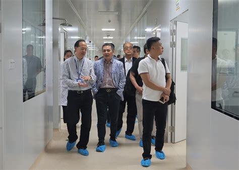 澳亚卫视、深圳大学药学院一行来访产业园 - 粤澳合作中医药科技产业园