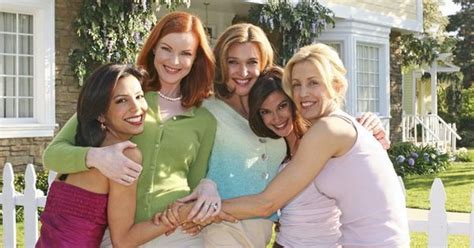 绝望主妇1-8季–以女性为中心视角的一部剧，幽默的讽刺了那些绝望主妇。 – 旧时光