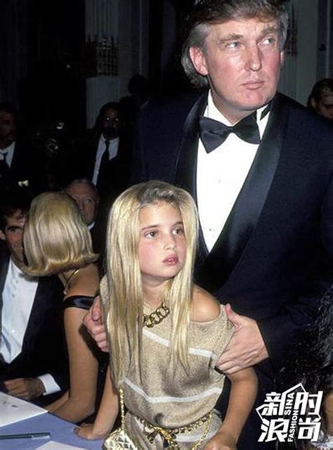 特朗普的千金女儿伊万卡小时候的罕见旧照，伊万卡小时候很呆萌