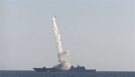 现场曝光！俄军再次试射“锆石”高超导弹，击中350公里外陆地 ...