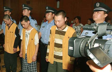 图文：三名歹徒抢劫杀人被判无期_新闻中心_新浪网