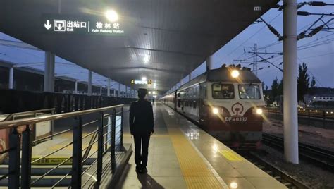 全国铁路调图 陕西首开时速160公里“复兴号”-人民图片网