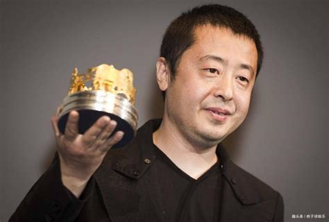 中国十大导演最新排行榜，冯小刚第九！第一是谁呢？