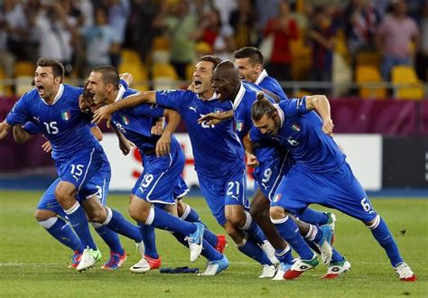 奥地利队史首次晋级欧洲杯淘汰赛 创39年奇迹_手机新浪网