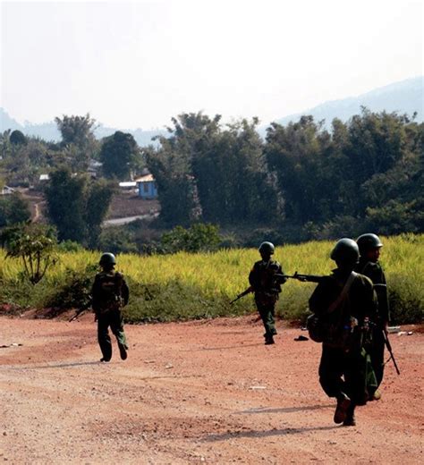 缅甸北部多地发生武装激战 流弹落入中国境内_凤凰军事