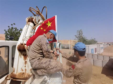 中国驻马里维和部队395名维和官兵全部荣获和平勋章