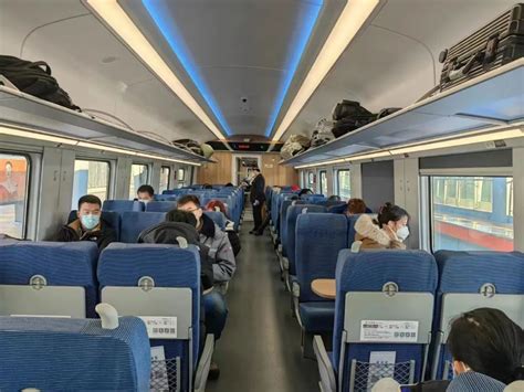 哈尔滨铁路局12月3日起调整旅客列车运行图_手机新浪网