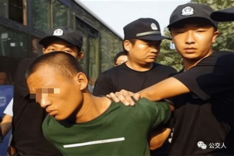 13河南安阳公交杀人案，三人死亡十二人受伤结果的背后_周江波_因为_暴力