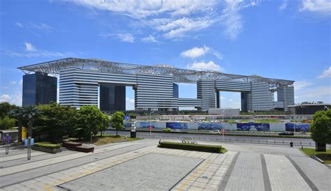 上海外经贸大学携手松江区，共建长三角G60科创走廊全球贸易监测分析中心 - 周到上海