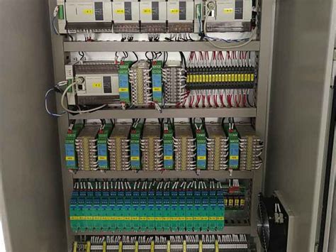 PLC控制柜内部组件该如何布局与连接-东莞市优控机电设备有限公司