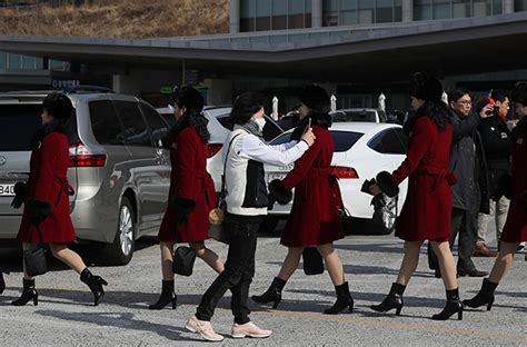 朝鲜拉拉队员亮相韩国 韩媒忍不住感慨"太美！"-浙江在线