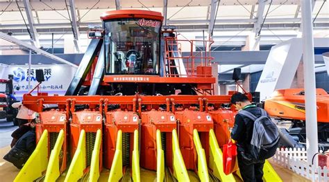 加快农机转型升级，全面推进乡村振兴——2021新疆农业机械博览会盛大开幕_农机通讯社