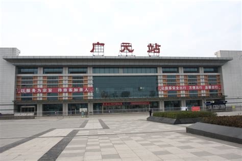 中国历史上著名的关隘剑门关，在四川省广元市剑阁县