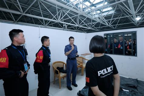 香港警务处刘家业总督察来校讲学交流-江苏警官学院