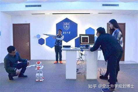 为乡村学校打开人工智能的“窗户”，广州的人工智能教育：平台托底，以生为本
