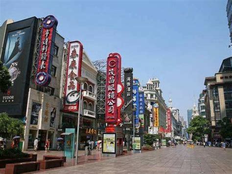 2023南京路步行街门票,上海南京路步行街游玩攻略,南京路步行街游览攻略路线/地址/门票价格-【去哪儿攻略】