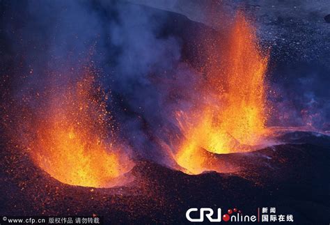 冰岛艾雅法拉火山爆发 – FOTOMEN