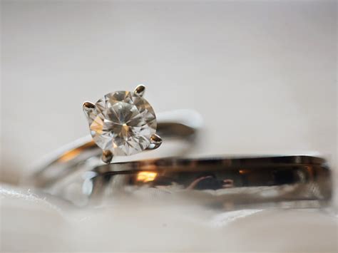 结婚一定要买钻戒，它的意义是什么？ _张万福珠宝-站酷ZCOOL