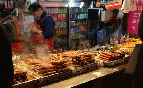 泰国清迈夜市小吃摊高清图片下载-正版图片500913021-摄图网