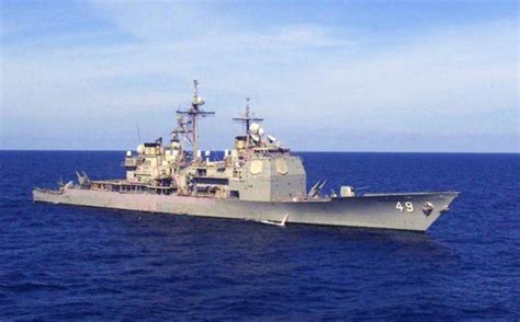美海军提康德罗加级巡洋舰顺化号和安齐奥号退役