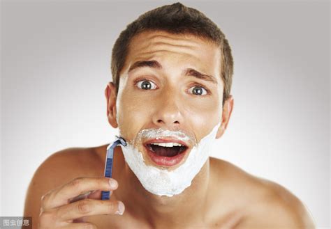 男人怎么正确的刮胡子，才能不伤皮肤_手机新浪网