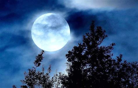 满月 月亮 星空 夜空 月球近照高清精美桌面壁纸(7680x4320) - 8K风景高清壁纸 - 壁纸之家