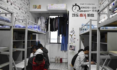 武汉职业技术学院宿舍条件如何-有空调否？（宿舍图片）_就上学
