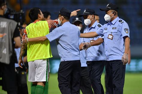 退役球员矛头直指足协，中国足球该不该强化球员体能？ - 知乎