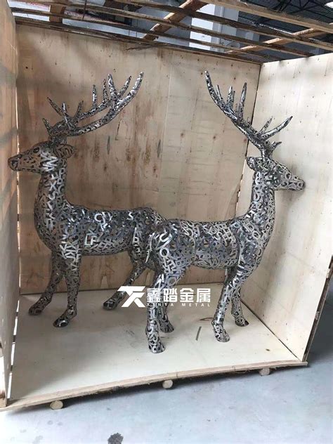 贵州地产景观工程不锈钢梅花鹿雕塑在景观中的意义解读_w13927702320-站酷ZCOOL