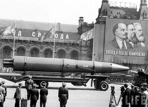老照片 1963年苏联五一国际劳动节 盛大的阅兵式__财经头条