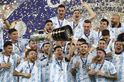马斯切拉诺庆祝阿根廷夺冠：你们给我们带来了无限的快乐_PP视频体育频道
