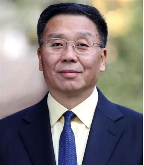 华融公司原董事长赖小民：纪委书记是我的部下，他很难监督我_腾讯视频