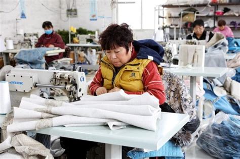 家纺行业数据分析：2021年中国家纺行业市场规模将达到2437.2亿元|家纺行业_新浪新闻